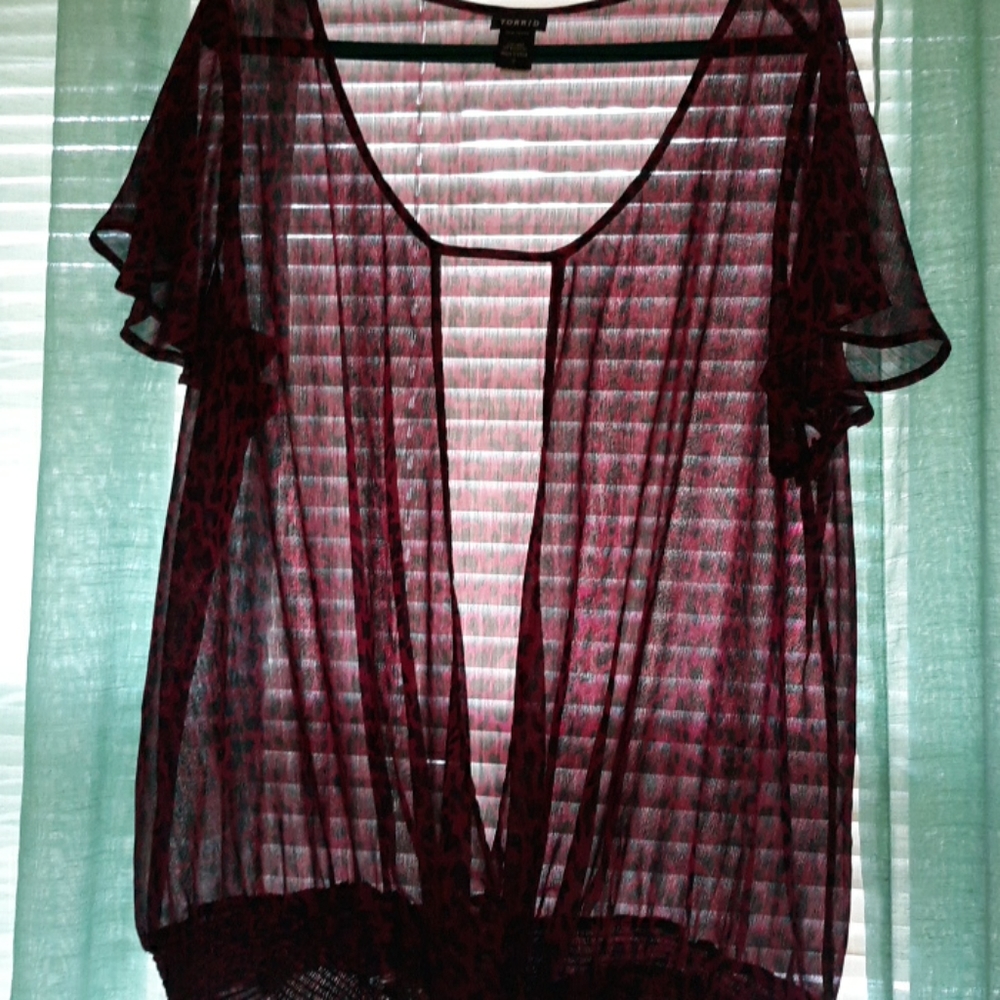 Torrid animal print flutter sleeve chiffon top